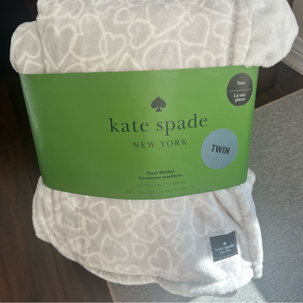 New. Kate Spade, gray with white hearts, soft plush blanket (68x90 in. Twin)